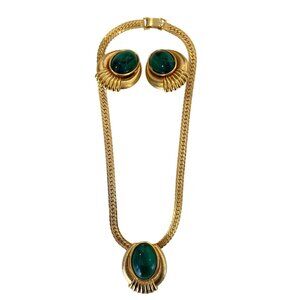 Vintage Gold Tone Emerald Green Cabochon Necklace & Clip-On Earring Set 80s Stat